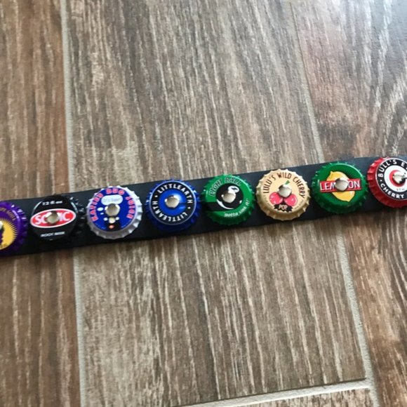 Littleearth seat belt bottle cap punk belt 33 - Picture 5 of 6